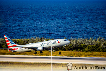 American Airlines — boeing 737 taking off from Curacao