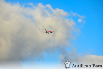 Avianca Airlines - A320 taking off from Curacao Airport