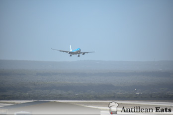 KLM Airbus A330 - approaching Curacao Airport